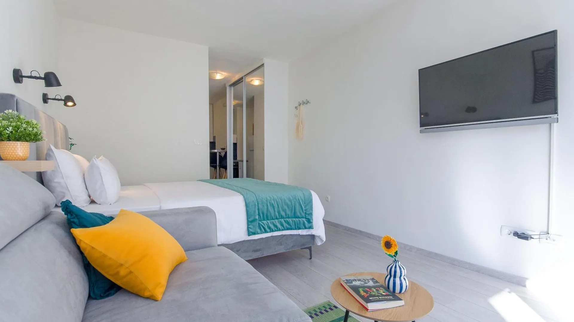 Side By Side Apartments Split 0*,  Croatia